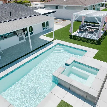 Palm Vista By Rather Be Properties Palm Springs Exterior photo
